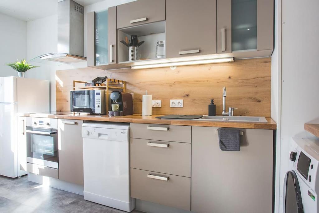 Bel Appartement Lumineux Proche Du Centre-Ville Douai Exterior foto